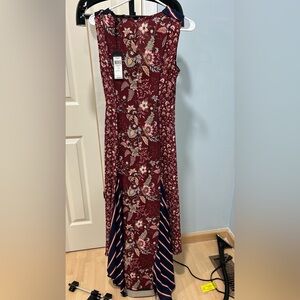 BCBGMaxAzria Maroon Floral Long Sleeve Dress